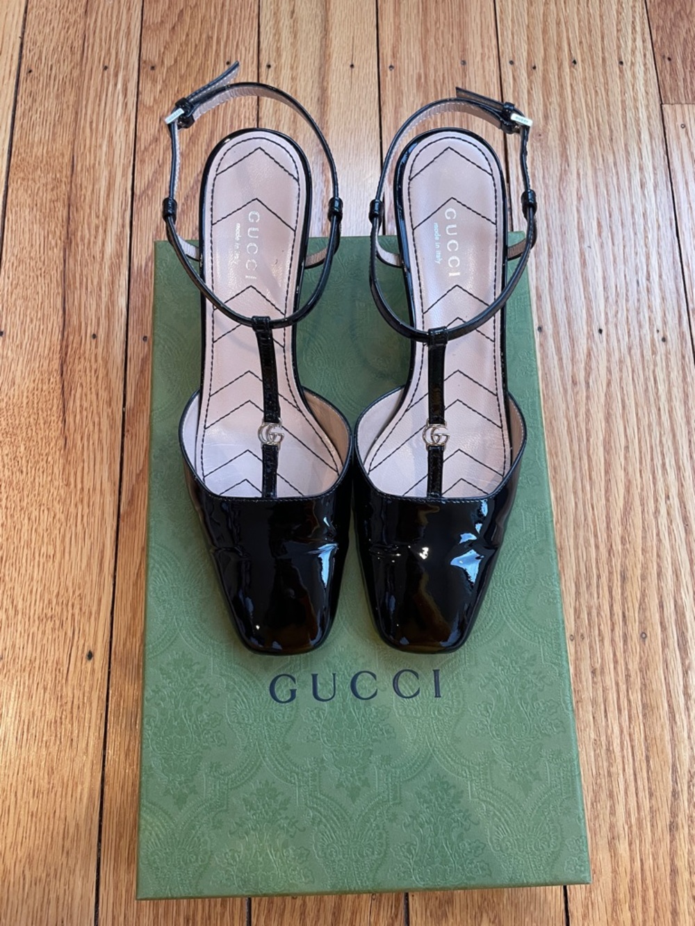 Gucci Petite GG Leather Slingback Pumps - Picture 3 of 13